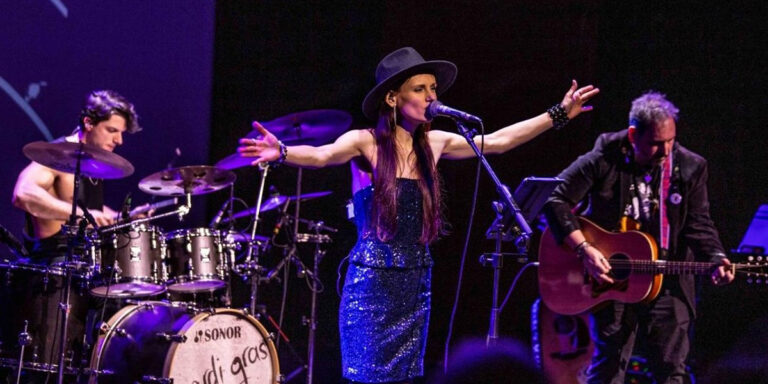 Mardi Gras & Mark Geary - Roma